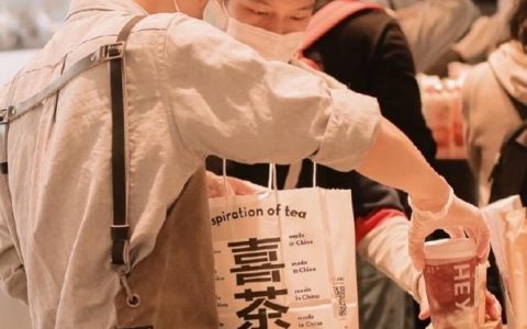 喜茶回应今年绝不涨价，这两款产品更降至9元为上市铺路。
