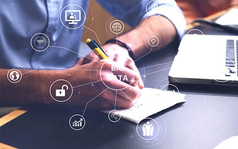 浅谈营销型网站页面制作的四大技巧。