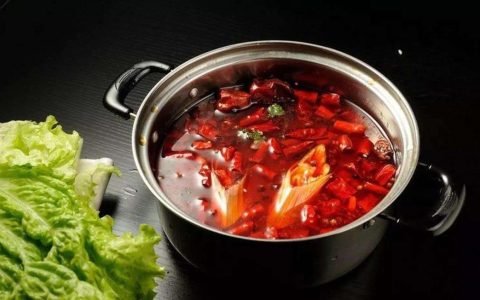 旋转小火锅月赚20万，每天座无虚席，背后的经营秘诀是什么？