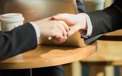 500吃一月火锅，这家火锅店疯了！揭秘收入120万背后的套路