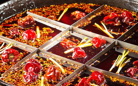 我来分享开一个海底捞要多少钱，海底捞能加盟吗。