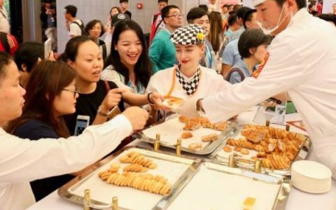 分享大学里开什么店比较赚钱，哪些店更受欢迎。