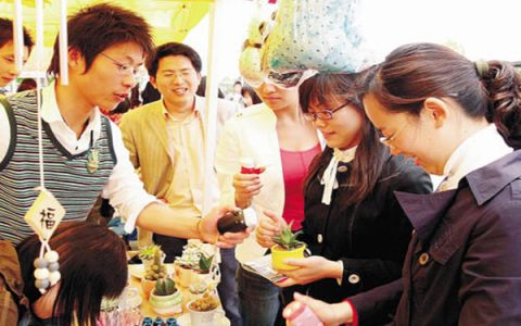小编分享大学校园新颖的生意有哪些，哪些生意有市场。