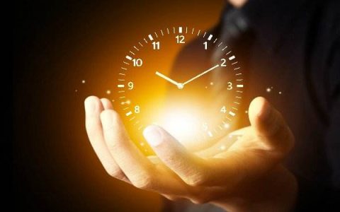 小编教你黑色收入一天赚一万有哪些方法，如何月入三十万。