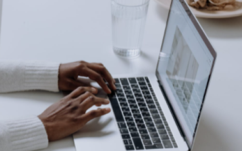 小编教你大学城附近暴利生意有哪些，这六种生意不错。