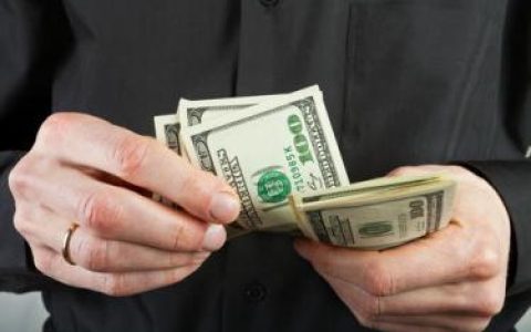 小编分享怎样在家里赚钱，在家躺赚过万的方法。