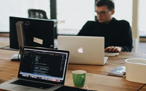 我来分享如何维持品牌价值，如何创新。