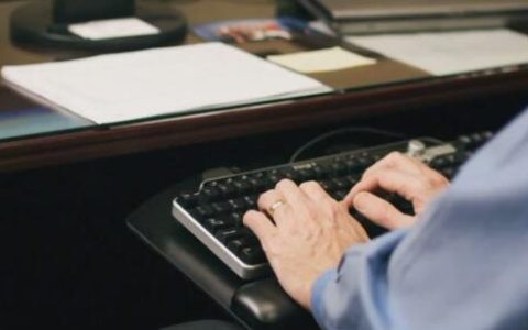 小编教你软文推广怎么提高企业品牌的转化率。