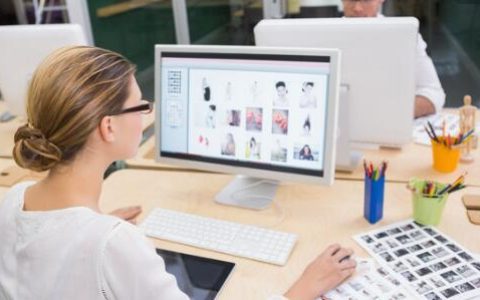 我来教你新闻发稿的特色是什么。