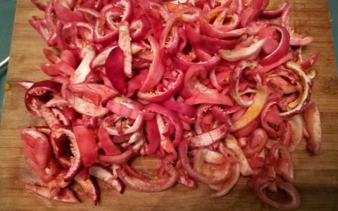 小编教你百香果的皮有什么作用。