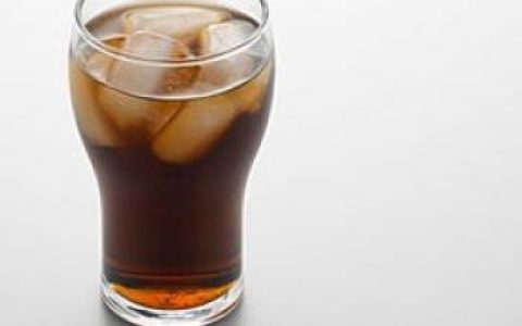 小编教你碳酸饮料的危害有哪些。