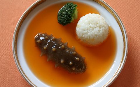 小编分享海参吃了有什么好处吃过的人都能感受到！。